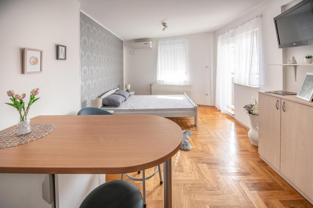 Stella Modern Apartment 2 Újvidék Kültér fotó